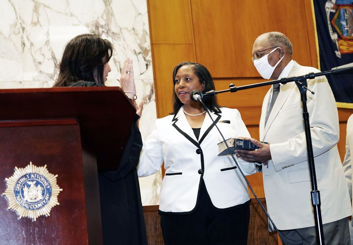 Joyce Smith Swearing In