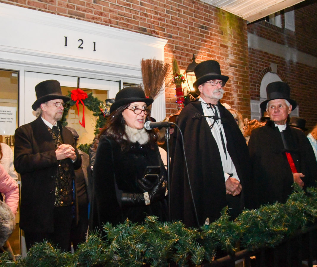 Port Jefferson Holds Annual Tree Lighting Ceremony