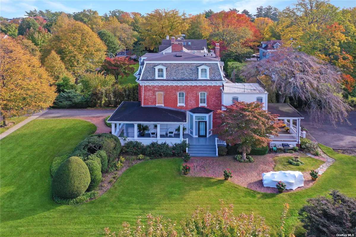 house in garden city