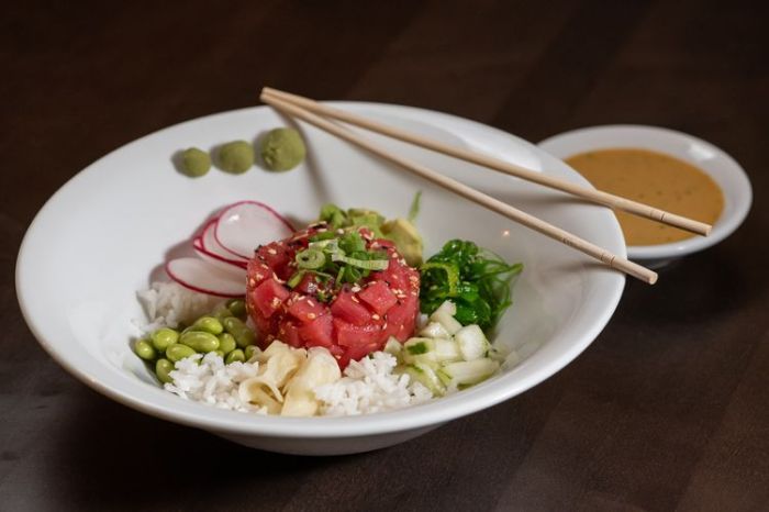 TUNA POKE BOWL 1