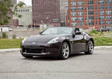 11_Nissan_370zConvertible_2