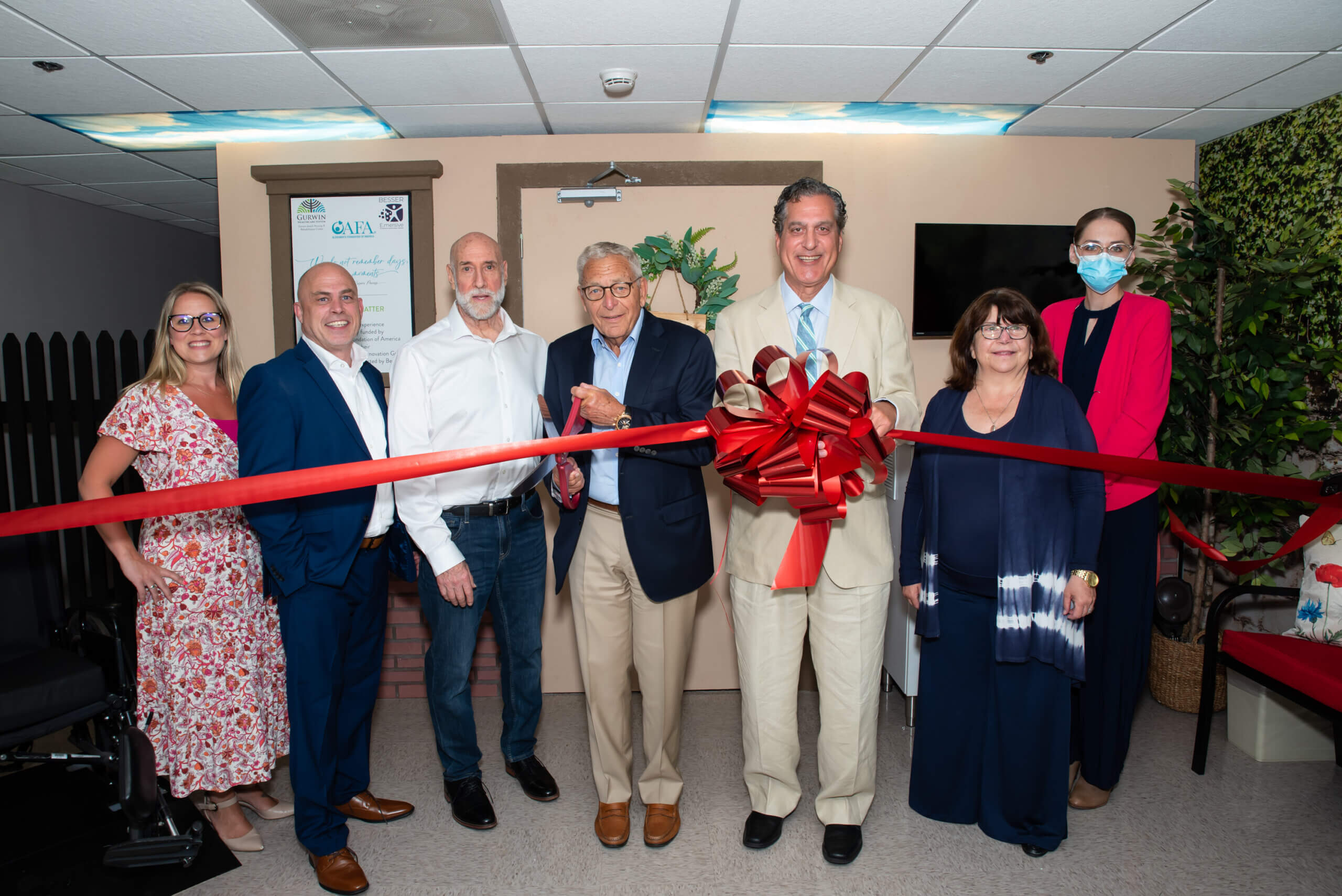 Gurwin Healthcare System Holds Ribbon Cutting For New Immersion Room In ...