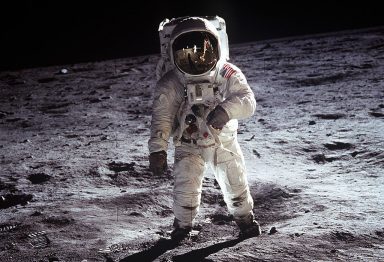 Aldrin_Apollo_11_wikimedia