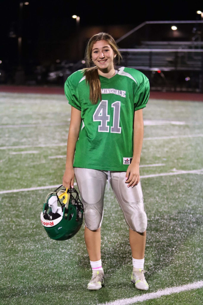 FarmingdaleKicker_111921A.Gianna Recine. Erin Keane