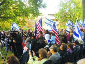 An estimated 700 people from different denominations and religions showed up to support the Solidarity Rally for Israel. (Photos by Dave Gil de Rubio) 