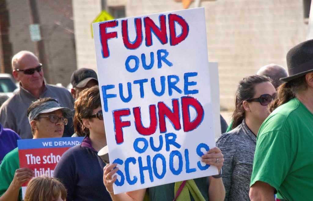 http://hicksvillenews.com/wp-content/uploads/2018/04/Milwaukee-teachers-picket-by-Charles-Edward-Miller-Flickr.jpg