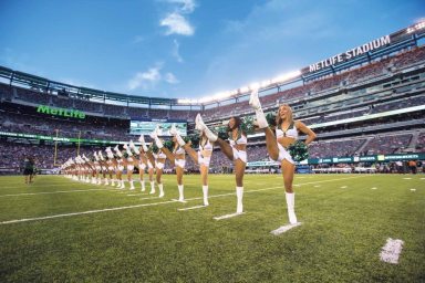 160829 New York Jets Flight Crew Jets vs Giants