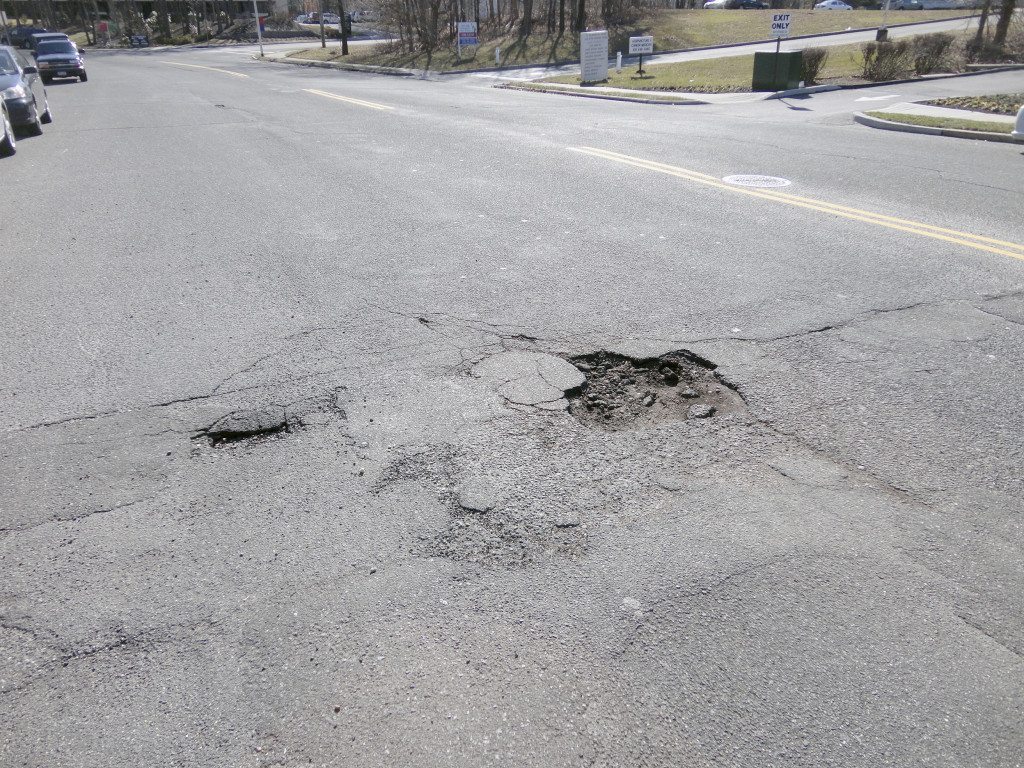 Potholes_040115A