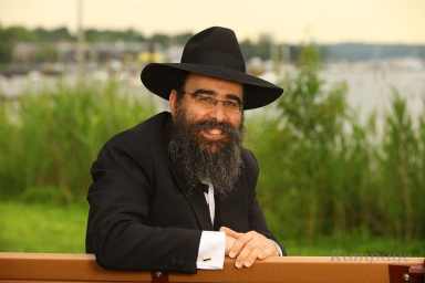 Rabbi Paltiel photo