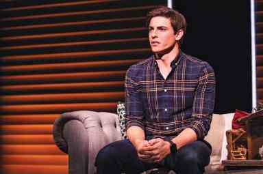 14_Derek Klena in a scene from Jagged Little Pill (c) Matthew Murphy