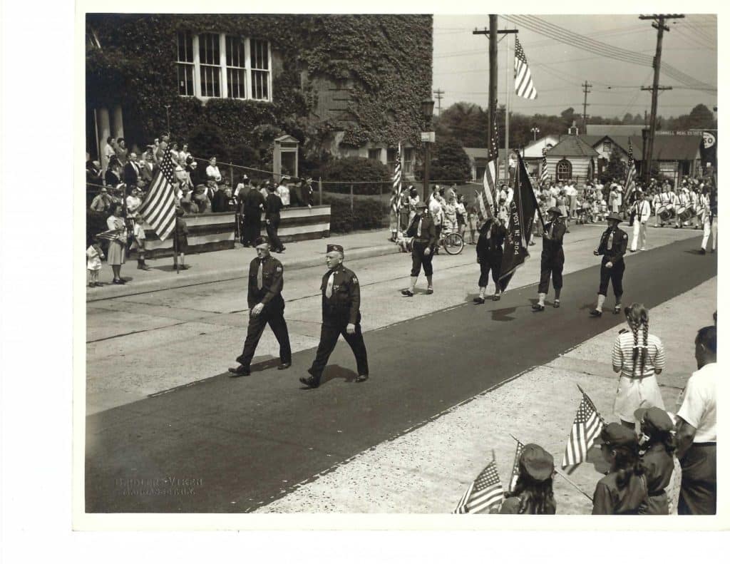 C_AL 1944 Memorial Day Parade_Passing Review Stand