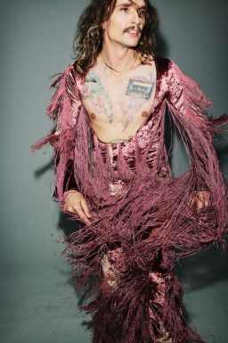 DarknessSidebar_041822. JustinHawkins. SimonEmmett