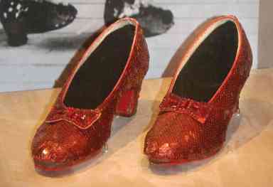 Dorothy’s_Ruby_Slippers,_Wizard_of_Oz_1938