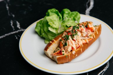 GZ Butter Poached Lobster Roll