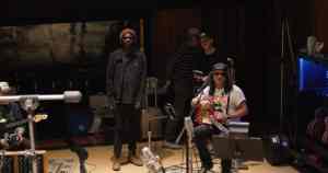 Gary Clark Jr and Slash OOTD studio for Crossroads track 1024x540 1