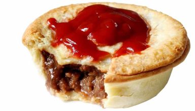 Aussie Meat Pie and Sauce