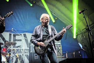 LIW_020222_Martin Barre_020222_A