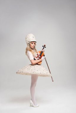 Lindsey_Stirling_photo_4_by_Cara_Robbins