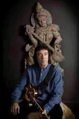 SteveHackett_TinaKorhonen