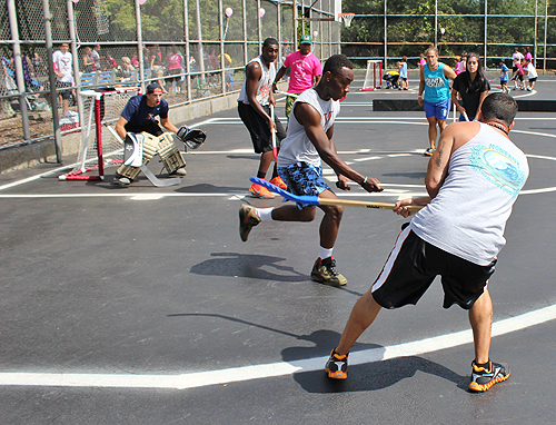 floralpark 2012 07 deck hockey 2