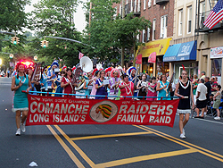 floralpark 2012 07 fp fire parade 9