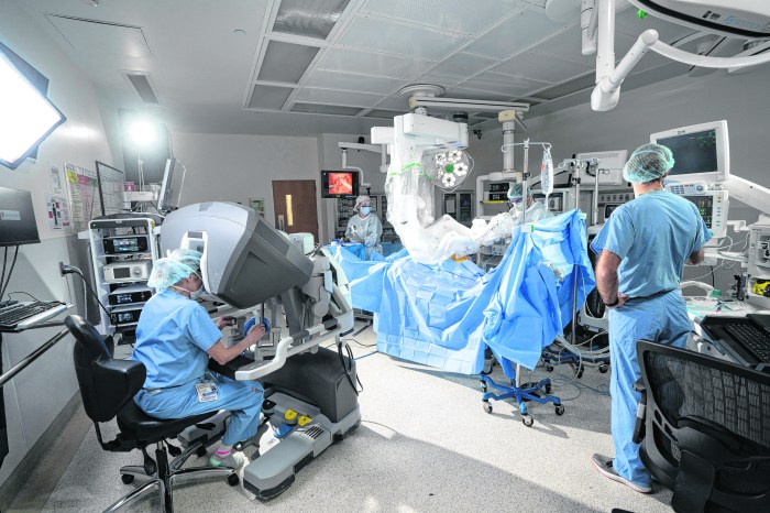 Robotic surgery stony brook university da vinci surgical system