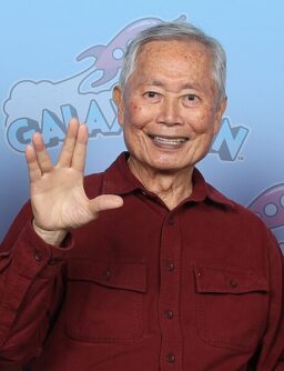 George Takei Photo Op GalaxyCon Oklahoma City 2024 B101024 256x334 1