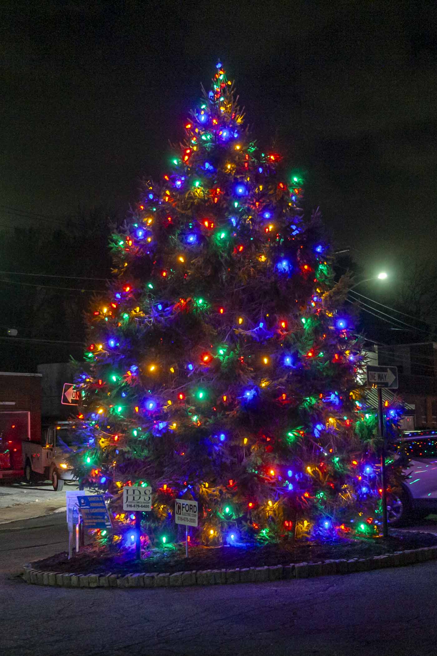 glen head menorah lighting christmas holiday