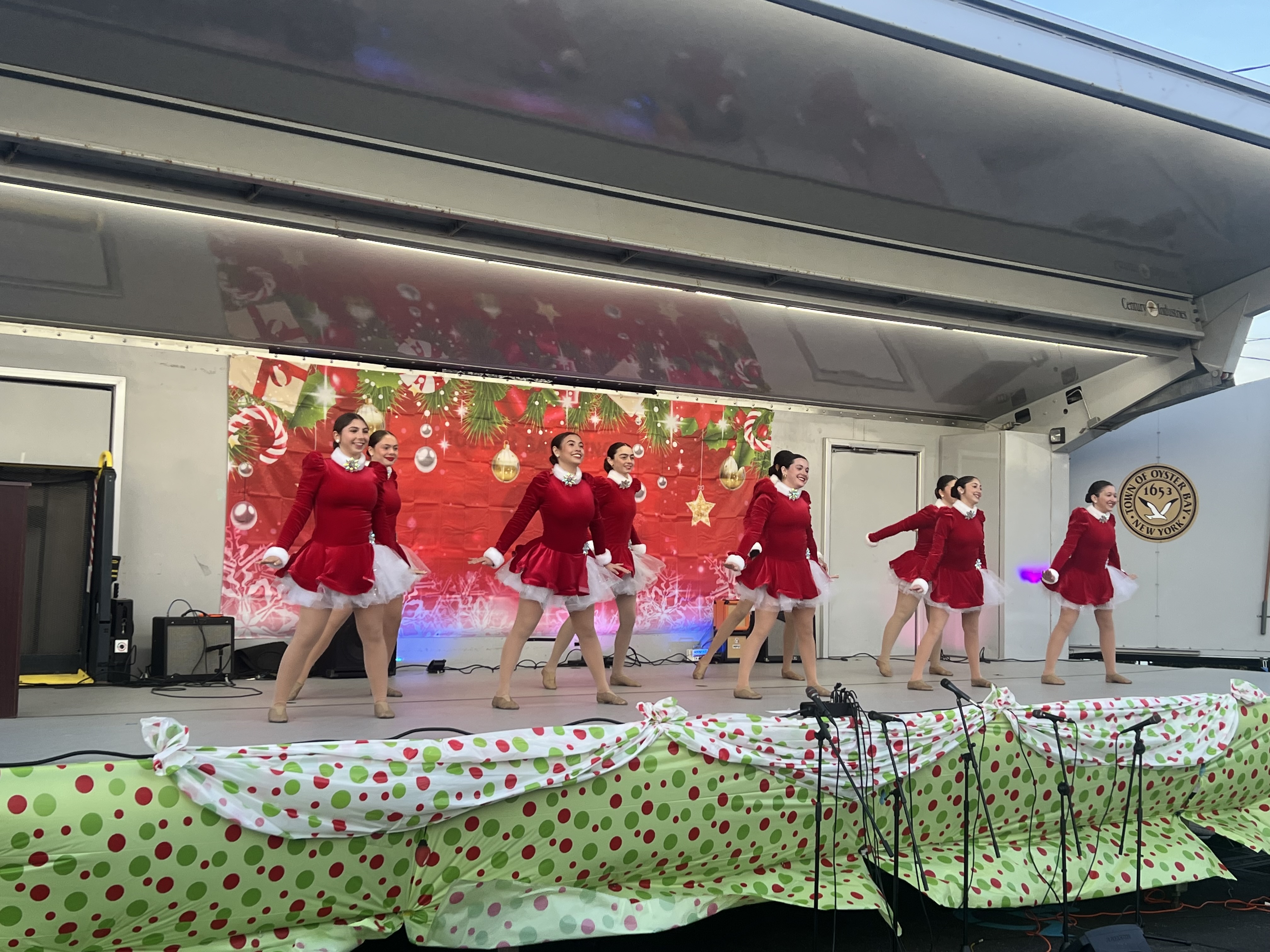 syosset menorah lighting christmas holiday