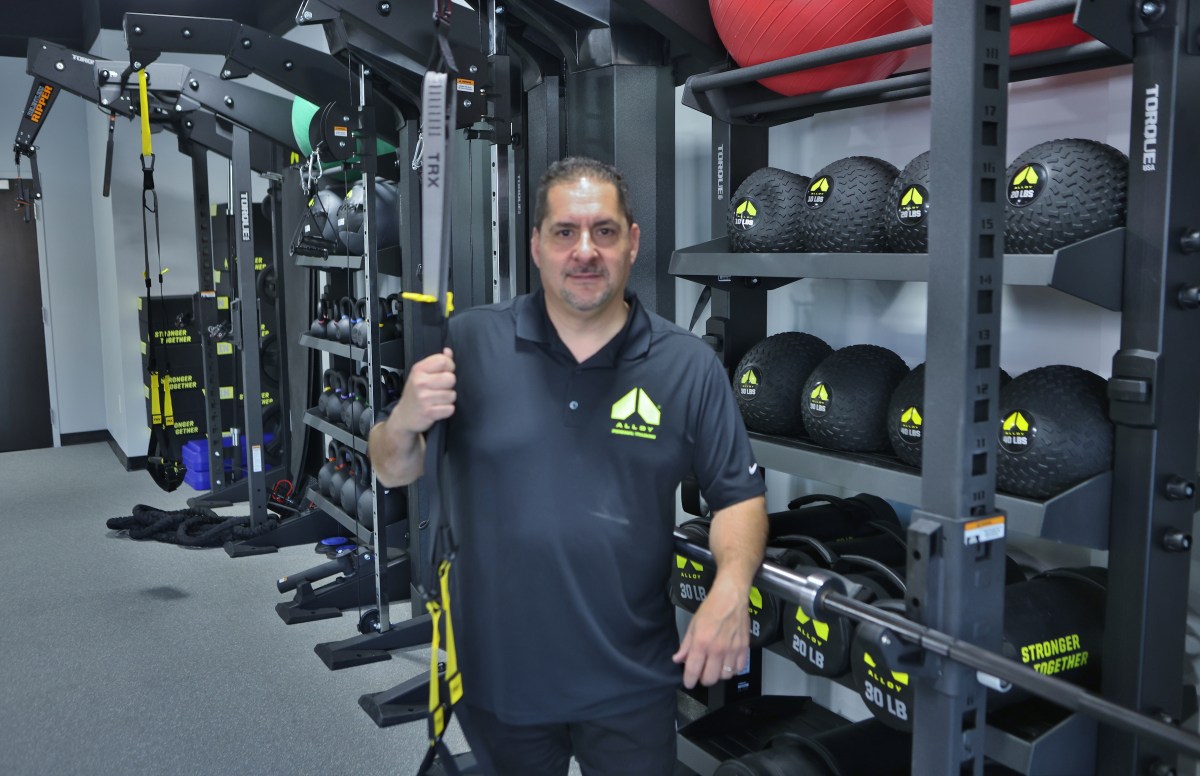 Alloy Personal Training, a gym that aims to create a judgement-free communal exercise space at nearly 300 locations nationwide, will open its first Long Island location on Jan. 20 in Commack.