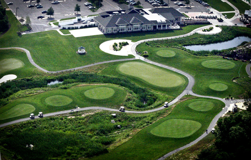 Port Washington's Harbor Links Golf Course is currently closed due to contract delays for the new operator to take over the facility