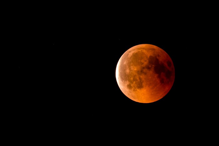 A lunar eclipse, or blood moon, will be visible on Long Island tonight. Here's everything you need to know.